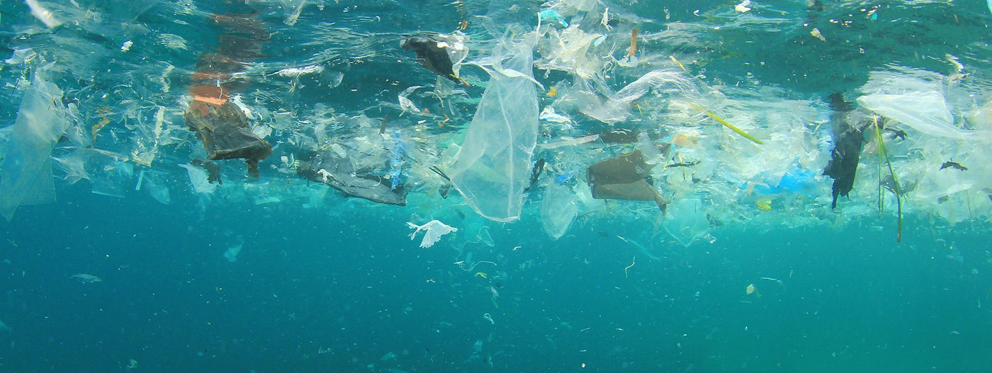 Souboj lidstva s plovoucím ostrovem odpadků nabírá na obrátkách | COPE
