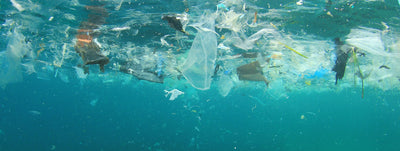Souboj lidstva s plovoucím ostrovem odpadků nabírá na obrátkách